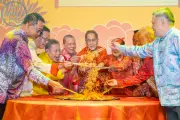Semangat 'Segulai Sejalai' Bersinar di Rumah Terbuka Tahun Baru Cina Sarawak