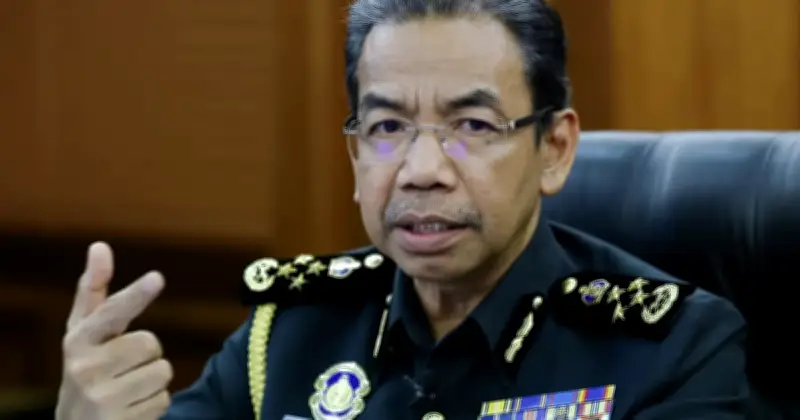 10 Individu Ditahan Kerana Cubaan Selewen Petrol RM2.6 Juta di Pelabuhan Johor