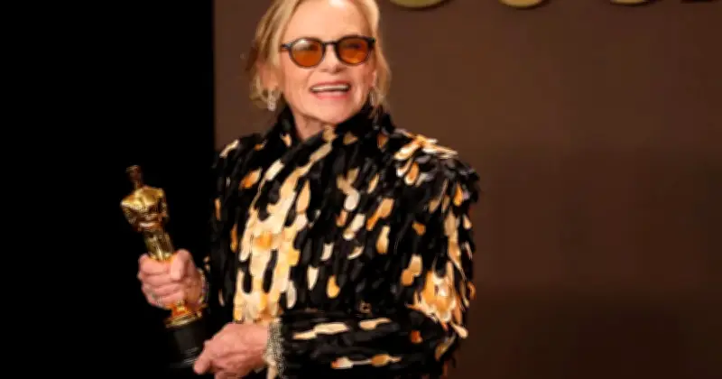 Amy Madigan, Sean Penn dan 'KPop Demon Hunters' Raih Anugerah Awal Oscar