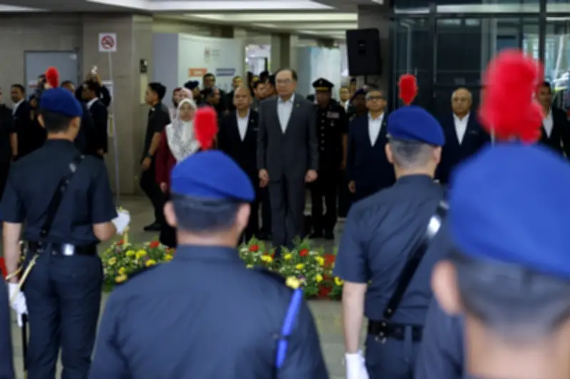 Anwar Tegaskan Harga RON95 Kekal RM1.99 Walaupun Harga Minyak Global Melonjak