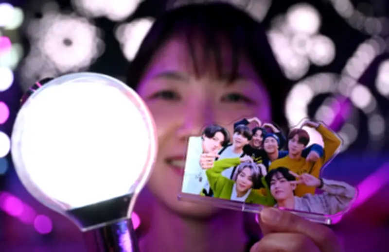 ARMY Bomb BTS Laku Keras, Harga Jualan Semula Mencecah 6 Kali Ganda Sebelum Konsert Comeback