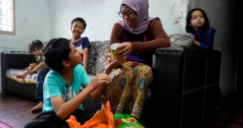 Bakul Makanan FFS: Talian Hayat 85 Keluarga Miskin di PPR Desa Rejang