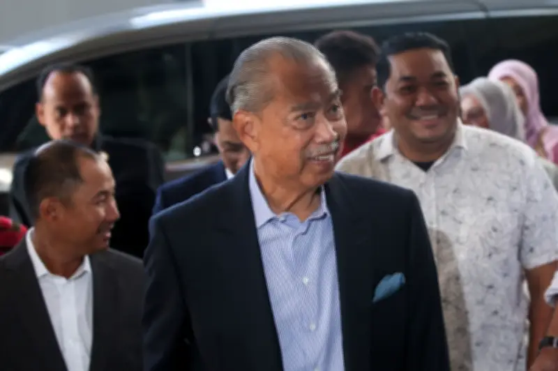 Banker CIMB Dedah Akaun Bersatu Dinaikkan Bendera Merah, Jelaskan Kenapa Tidak Ditutup