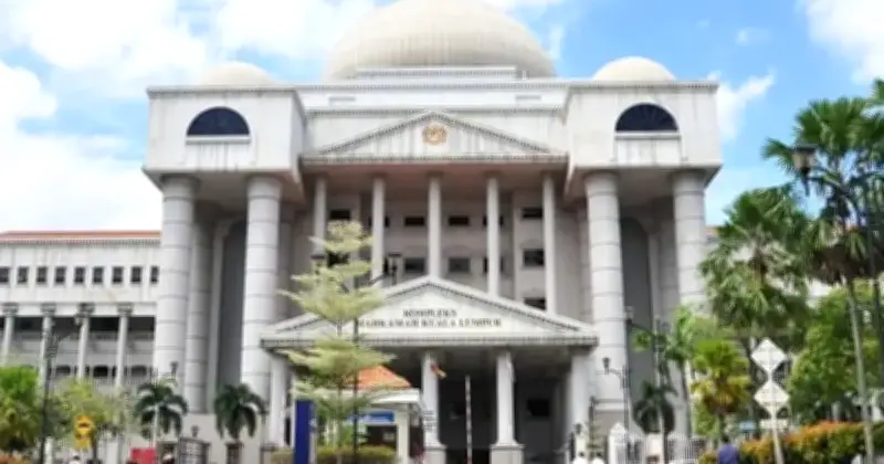 Bekas Ahli Farmasi Gagal Saman Hospital Wajib Ambil Vaksin Covid-19