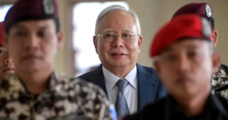 Bekas Pengarah SRC Tidak Tahu RM42 Juta Dipindah ke Akaun Najib