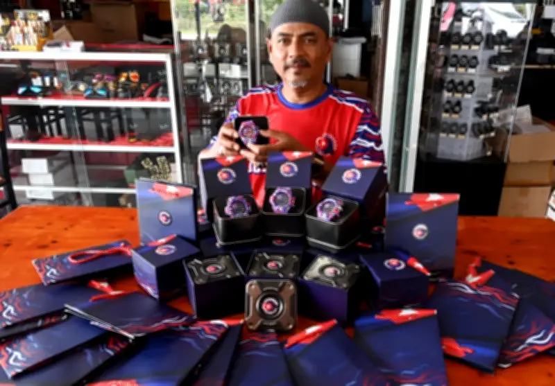 Bekas Veteran TLDM Ubah Hadiah Diraja Jadi Perniagaan Jam Tangan Edisi Terhad