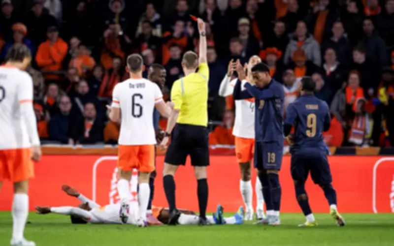 Belanda Bertahan dengan 10 Pemain untuk Seri 1-1 Lawan Ecuador