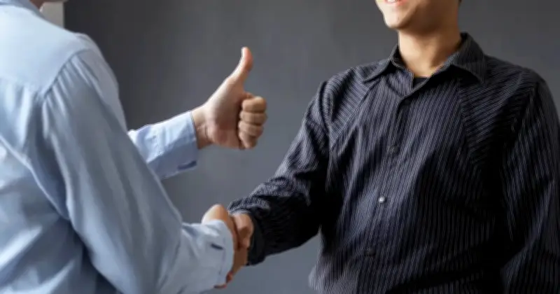 Bila Pujian Bertukar Ujian: Disiplin Hati dalam Era Media Sosial