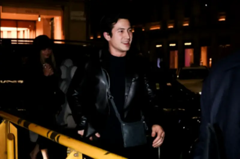 Bintang 'Heated Rivalry' Hudson Williams Kecam Peminat Toksik: 'Kami Tak Perlukan Kasihmu Yang Penuh Kebencian'