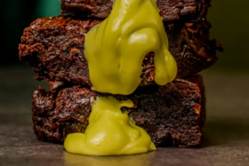 Brownies Kurma Celup Kaya hingga Biskut Ringan Seperti Awan: Hidangan Raya Tempatan Yang Perlu Dicuba