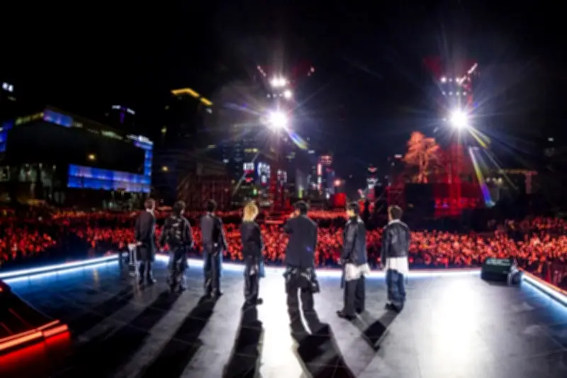 BTS Kembali Gemparkan Seoul, 260,000 Pemadat Gwanghwamun untuk Konsert '2.0'