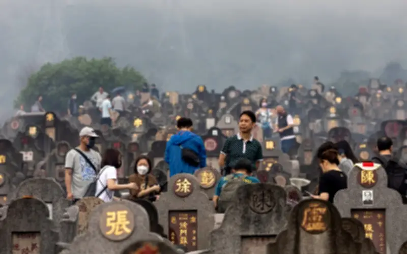 China Larang Penempatan Abu Mayat di Pangsapuri Kosong