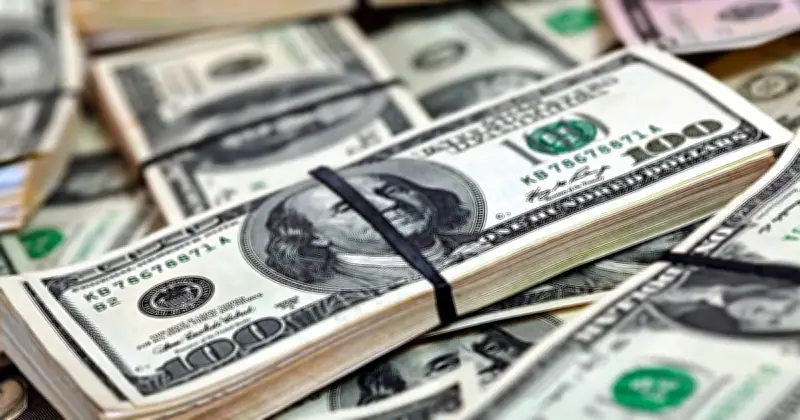 Dolar Melonjak Tinggi Ketika Perang AS-Iran Dorong Minyak Lampaui US$100 Setong