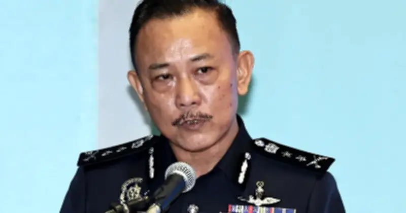 Dua Lelaki Ditahan Susulan Kebakaran Gerai Bunga Api di Johor Bahru