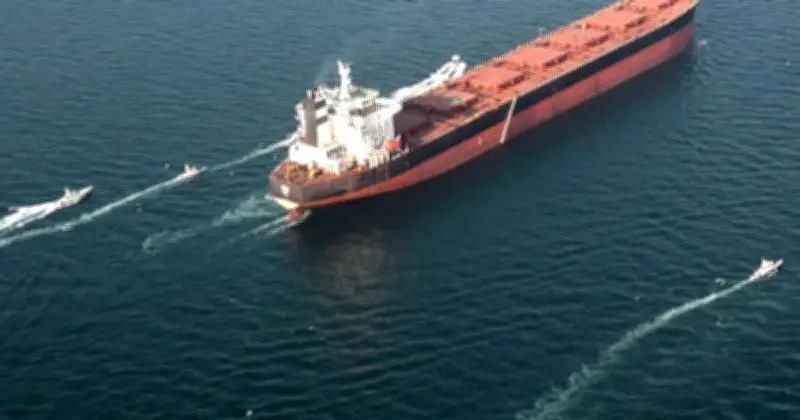 Dua Tangki Gas India Berlayar Melalui Hormuz, Ratusan Kapal Masih Terperangkap