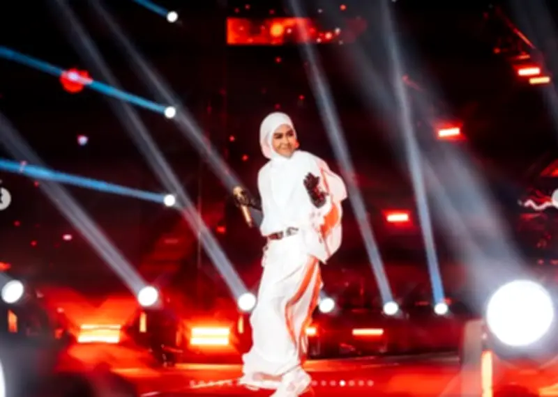 Ella, Ratu Rock Malaysia, Akan Persembah di Singapura dalam Jelajah 'Majlis Tertinggi Rockqueen'