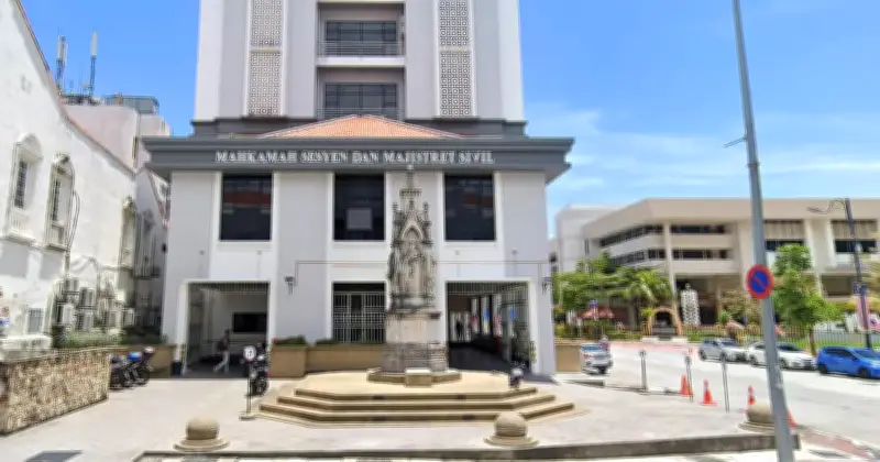 Empat Rakan Didakwa Cederakan Lelaki dengan Parang, Mangsa Hilang Tangan Kanan