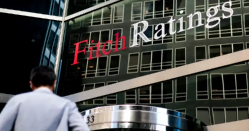 Fitch Ratings Turunkan Prospek Penarafan Kredit Indonesia kepada Negatif
