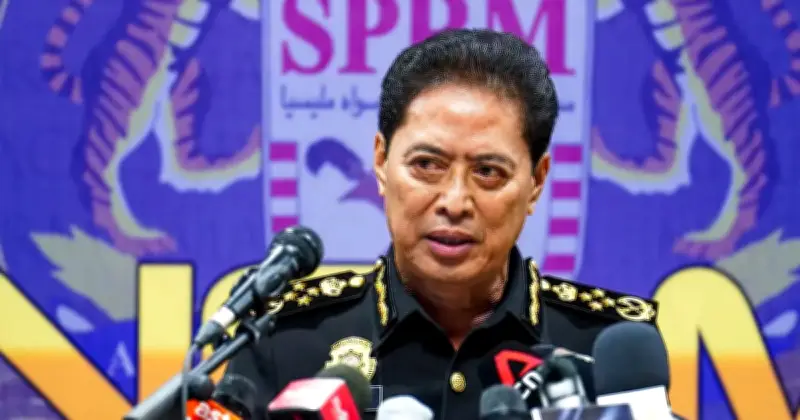 Hanya Seorang Anak Daim Hubungi SPRM, Tiga Lagi Masih Hilang - Azam