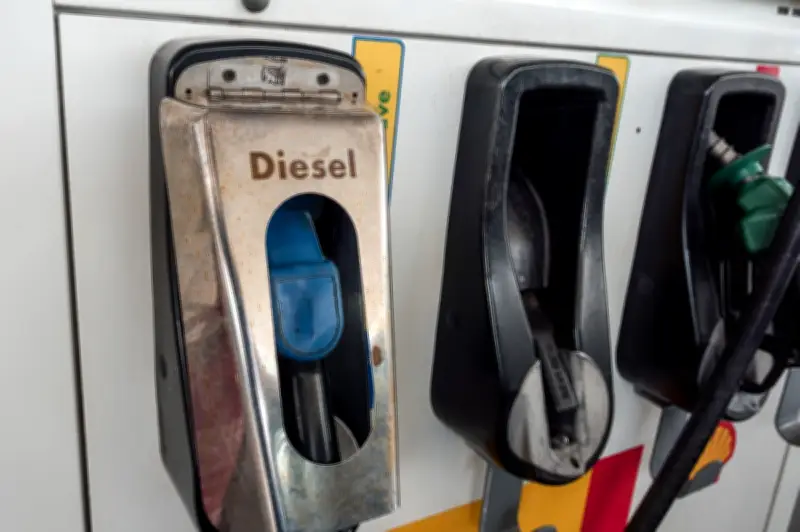 Harga Diesel Singapura Melepasi S$4 Seliter Akibat Gangguan Bekalan Asia Barat