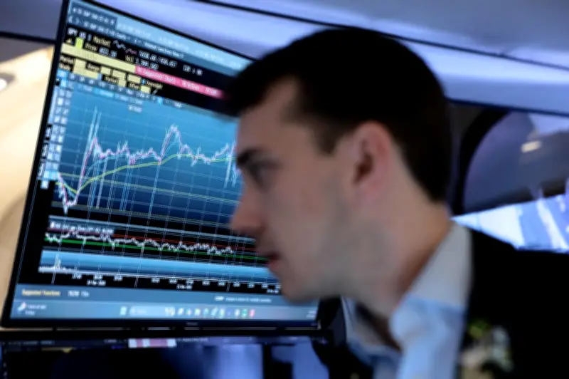 Harga Minyak Jatuh, Pasaran Saham Naik Meskipun Iran Tegas Tolak Rundingan