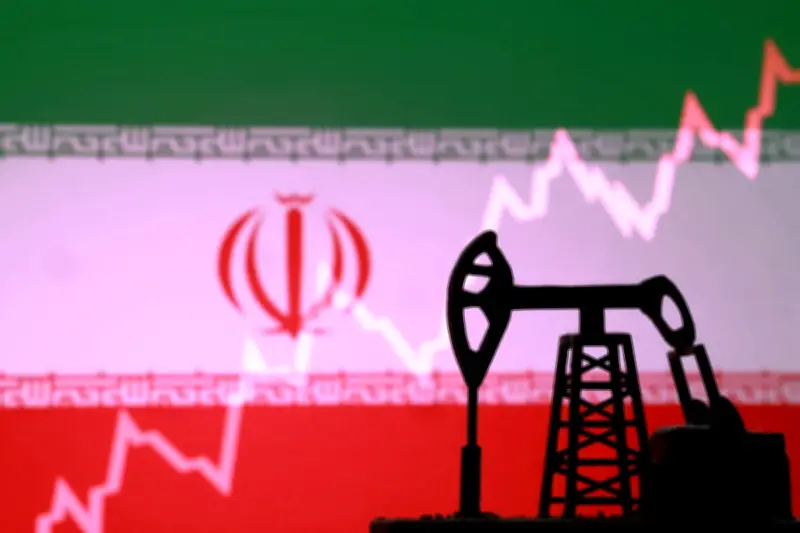 Harga Minyak Melonjak 13% Selepas Serangan Iran, Analis Ramal Brent Boleh Capai AS$100