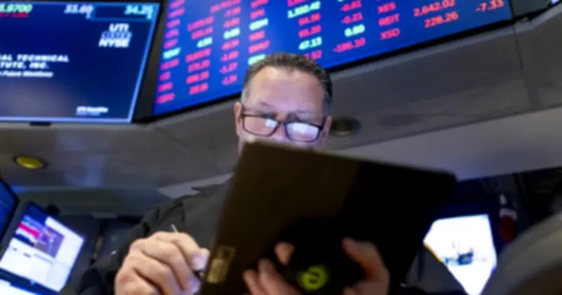 Harga Minyak Melonjak Akibat Perang Timur Tengah, Saham AS Jatuh