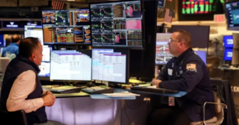 Indeks Wall Street Jatuh Akibat Kebimbangan Konflik Timur Tengah