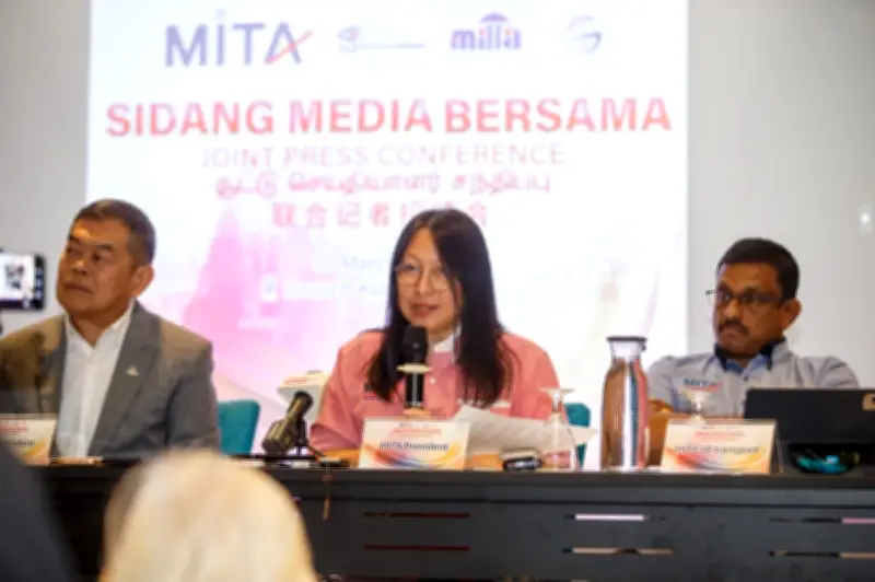 Industri Pelancongan Malaysia Umum Kenaikan Harga Maksimum 70-80% untuk Bas dan Van Pelancongan