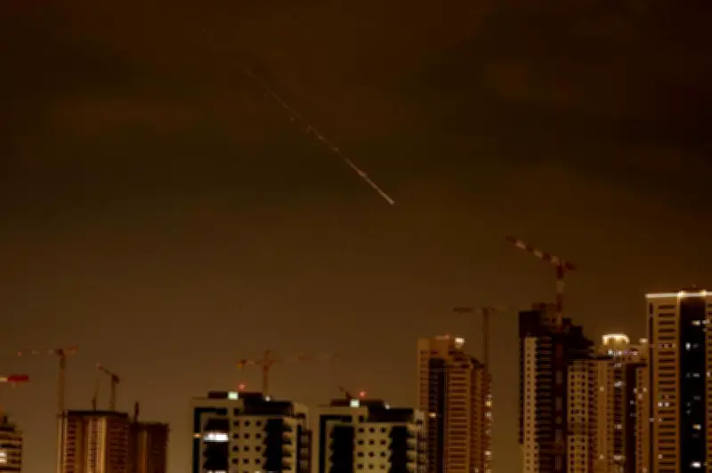 Iran Ancam Padamkan Elektrik Serantau, Langgar Ultimatum Hormuz Trump