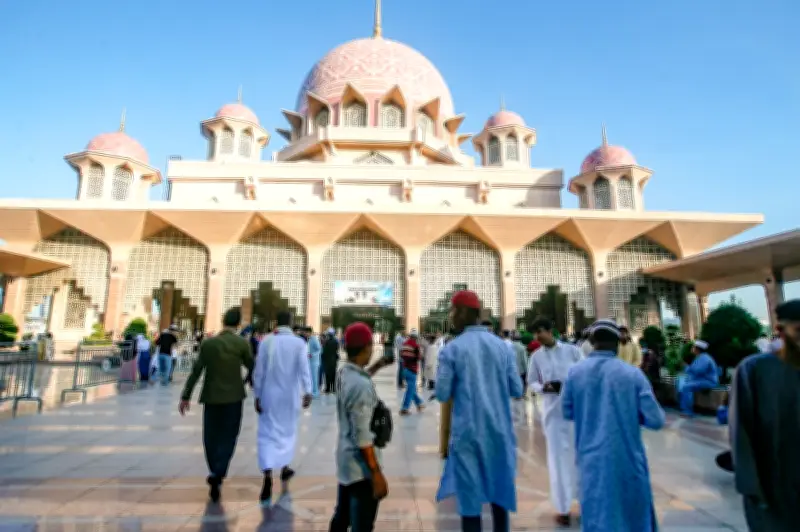 JAKIM Anjur Solat Hajat Untuk Keamanan Global Selepas Solat Jumaat