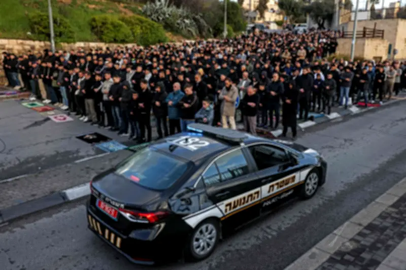Jemaah Dihalang Masuk Masjid Al-Aqsa, Solat Aidilfitri Diadakan Di Luar Pintu Gerbang Jerusalem