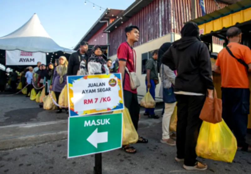 Jualan Madani Bukit Gantang: 2,000 Ayam Habis 30 Minit, Harga RM7/kg