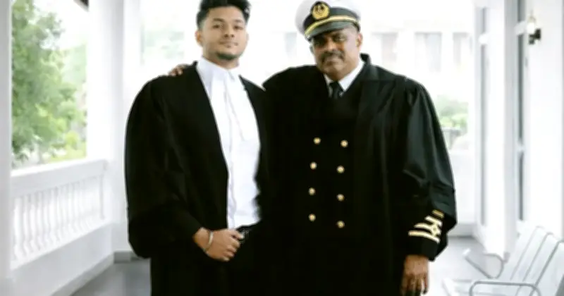 Kapten Laut 33 Tahun Akhirnya Jadi Peguam Bersama Anaknya di Penang