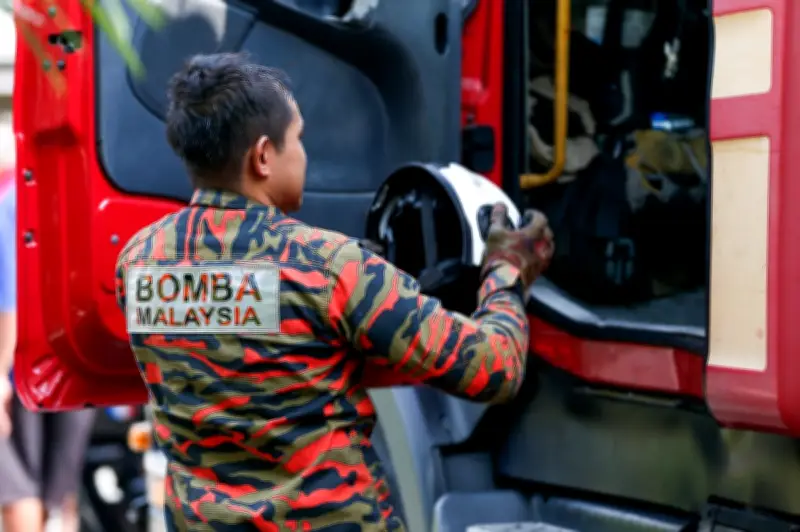 Kebakaran Belukar di Sarawak Meluas ke 10 Hektar di Mukah, Cuaca Panas dan Berangin Memburukkan Keadaan