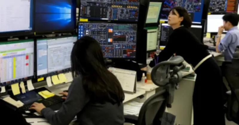 Kejatuhan Pasaran Saham Asia Dipacu Kebimbangan Kenaikan Harga Minyak Akibat Perang