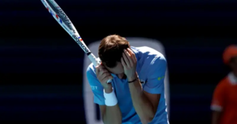 Kejutan di Miami Open: Juara Bertahan Mensik dan Medvedev Tersingkir