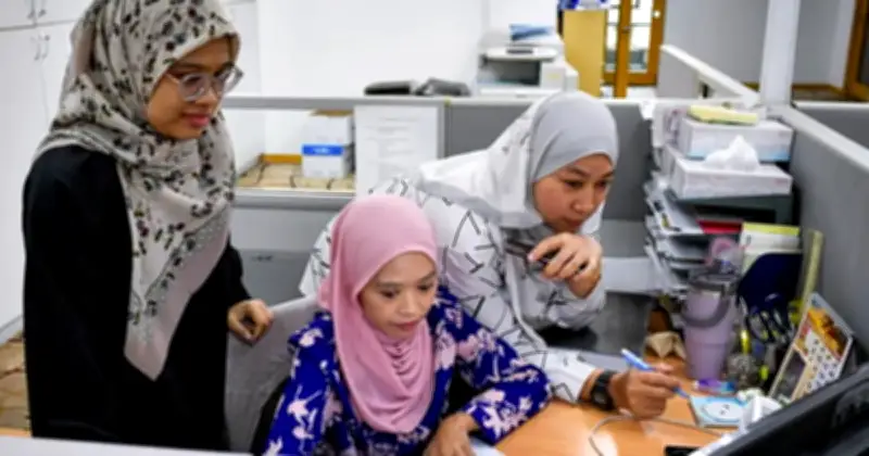 Kenaikan Gred Pembantu Tadbir Dilaksanakan Secara Berperingkat, Kata KSN