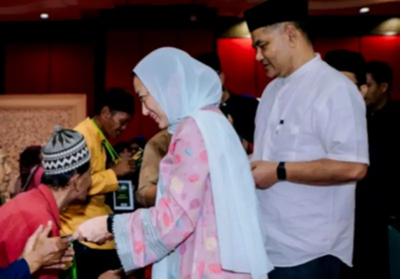 Kenapa Pakaian Ahli Politik Jadi Tumpuan? Analisis Budaya Politik Malaysia