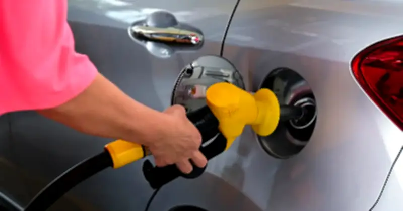 Kerajaan Kekalkan Harga RON95 Subsidi RM1.99 Seliter, Tiada Rancangan Ubah Dasar