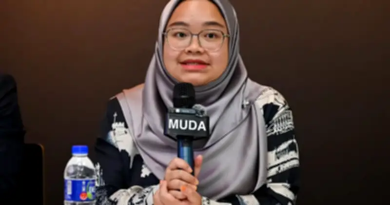 Kerusi Puteri Wangsa Milik Rakyat, Kata Amira Aisya Abdul Aziz