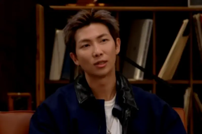 Ketua BTS RM Cedera Pergelangan Kaki, Tetap Berazam 'Menyanyi Kuat' di Konsert Comeback Seoul