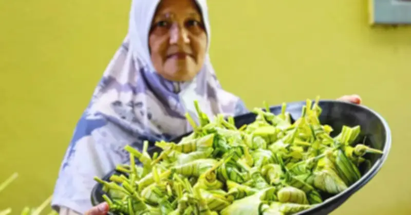 Ketupat Palas Chukai Tetap Jadi Pilihan Utama Setiap Aidilfitri