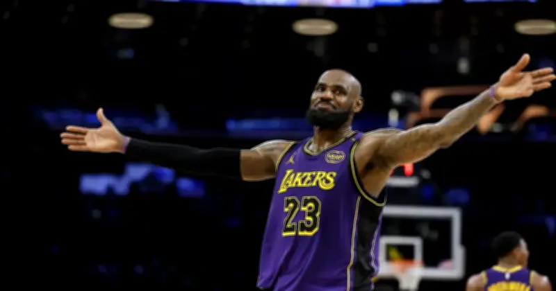 LeBron James Sama Rekod NBA Untuk Permainan Musim Biasa Terbanyak