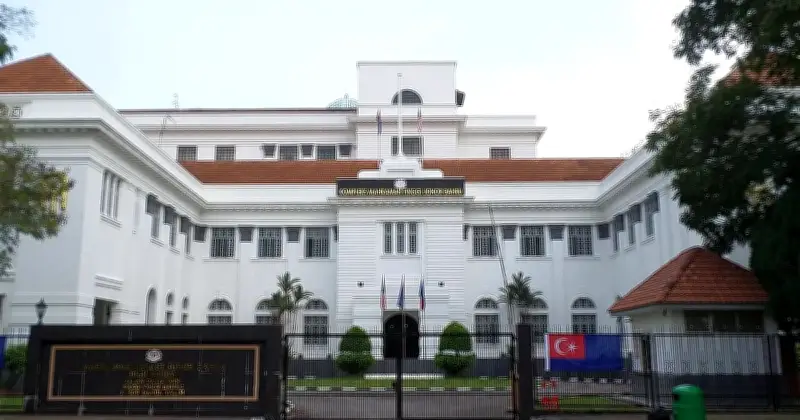 Mahkamah Tinggi Johor Bahru Tepis Rayuan Tiga Pegawai Polis, Bebas Seorang