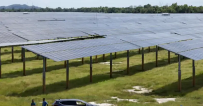 Malaysia Perlu Percepat Peralihan Tenaga Boleh Baharu, Kata Menteri Ekonomi