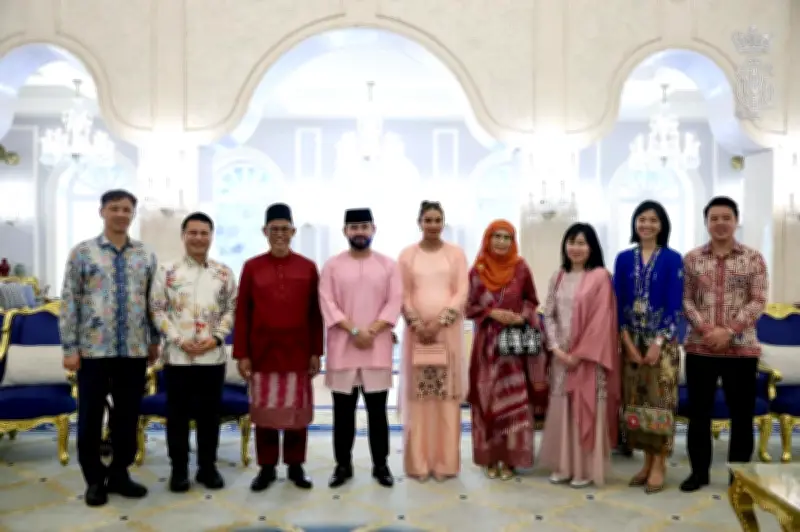 Menteri Singapura Hadir Rumah Terbuka Hari Raya di Istana Johor, Perkukuh Hubungan Dua Hala