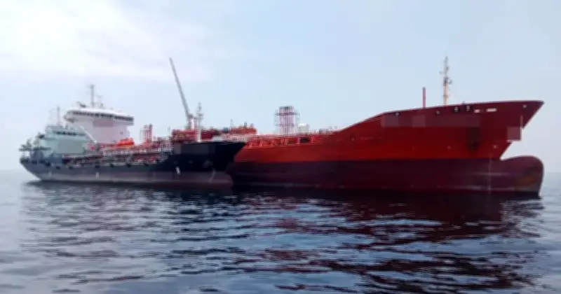 MMEA Tahan 2 Kapal Tangki Minyak Kerana Pindahan Kapal-ke-Kapal Haram