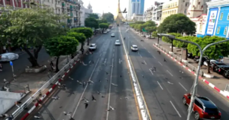 Myanmar Perkenal Kerja Dari Rumah Setiap Rabu untuk Jimat Bahan Api