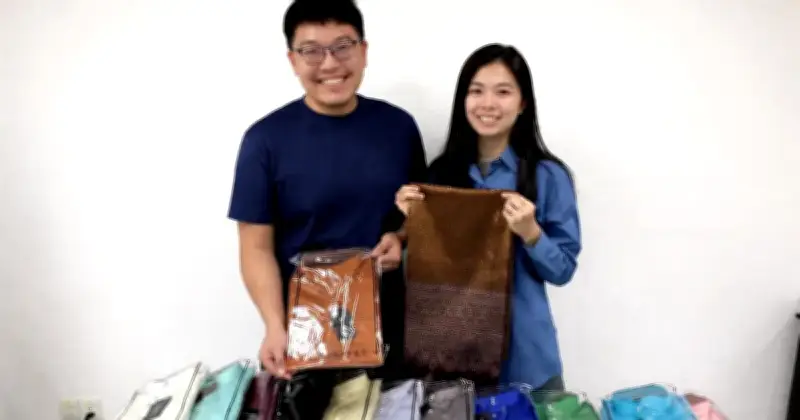 Pasangan Johor Jual Kurta RM10 Bantu Keluarga B40 Sambut Raya Bergaya